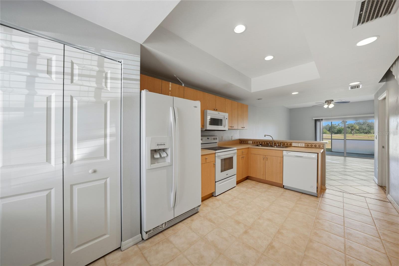 Image 4 of 41 For 1196 Rio De Janeiro Avenue C203