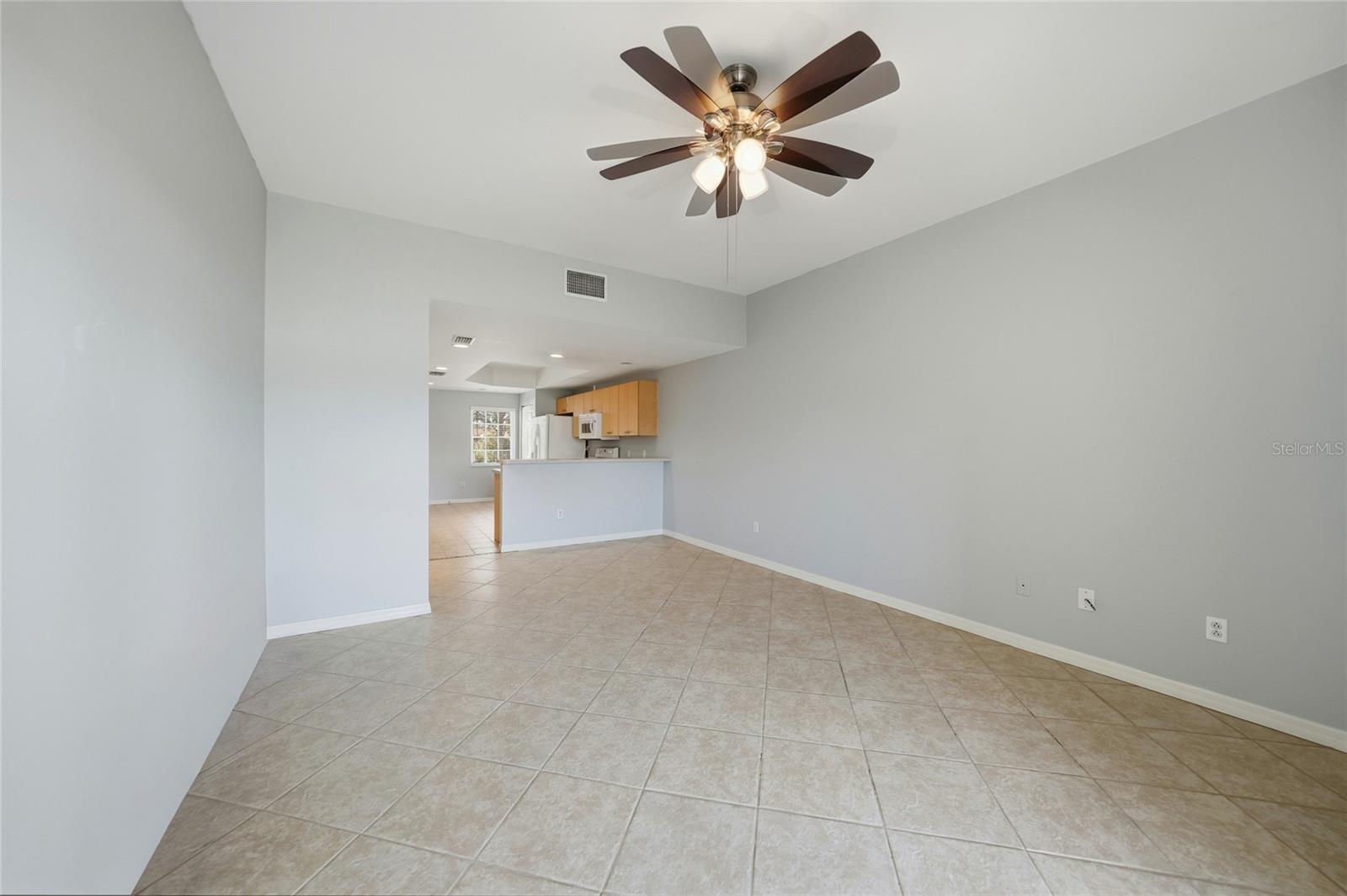 Image 7 of 41 For 1196 Rio De Janeiro Avenue C203