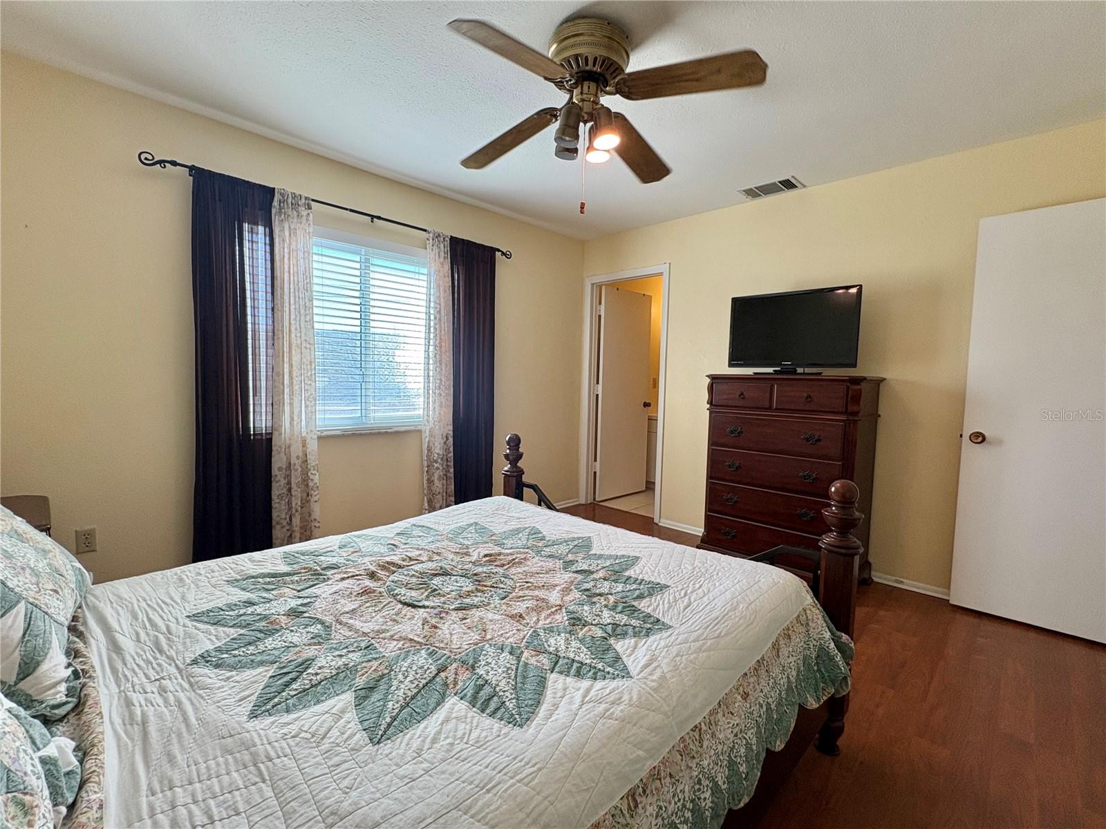 Image 22 of 40 For 8181 Marlow Court