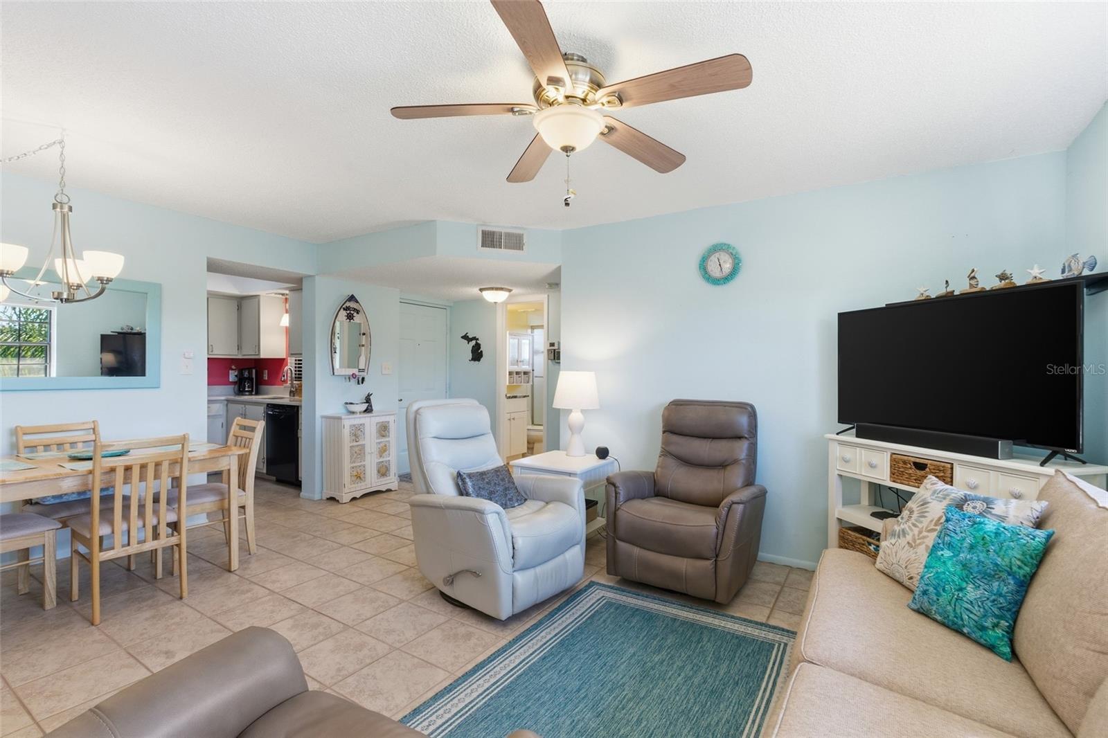 Image 7 of 36 For 19505 Quesada Avenue Mm203