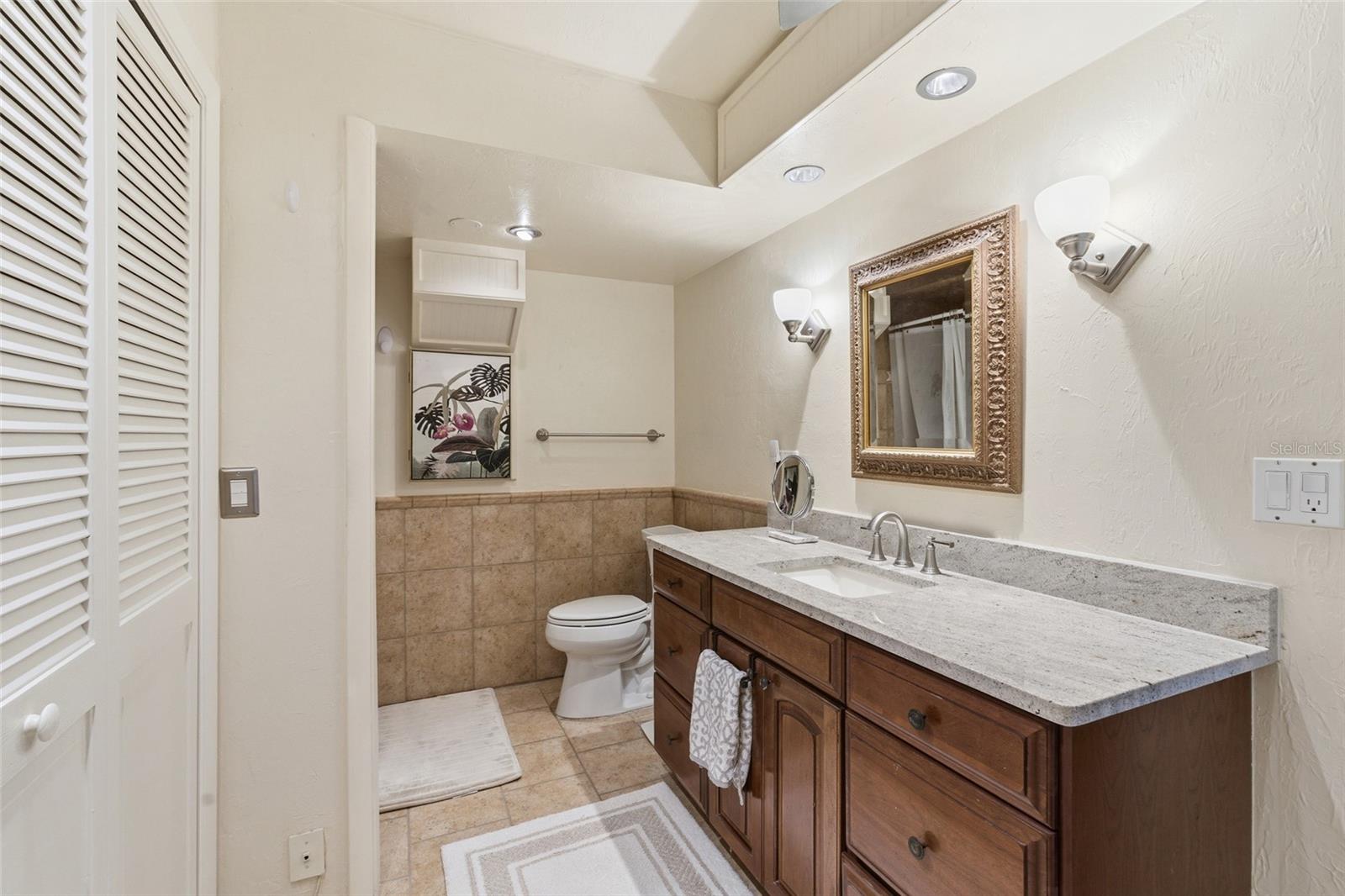 Image 18 of 40 For 1 Colony Point Drive 16c