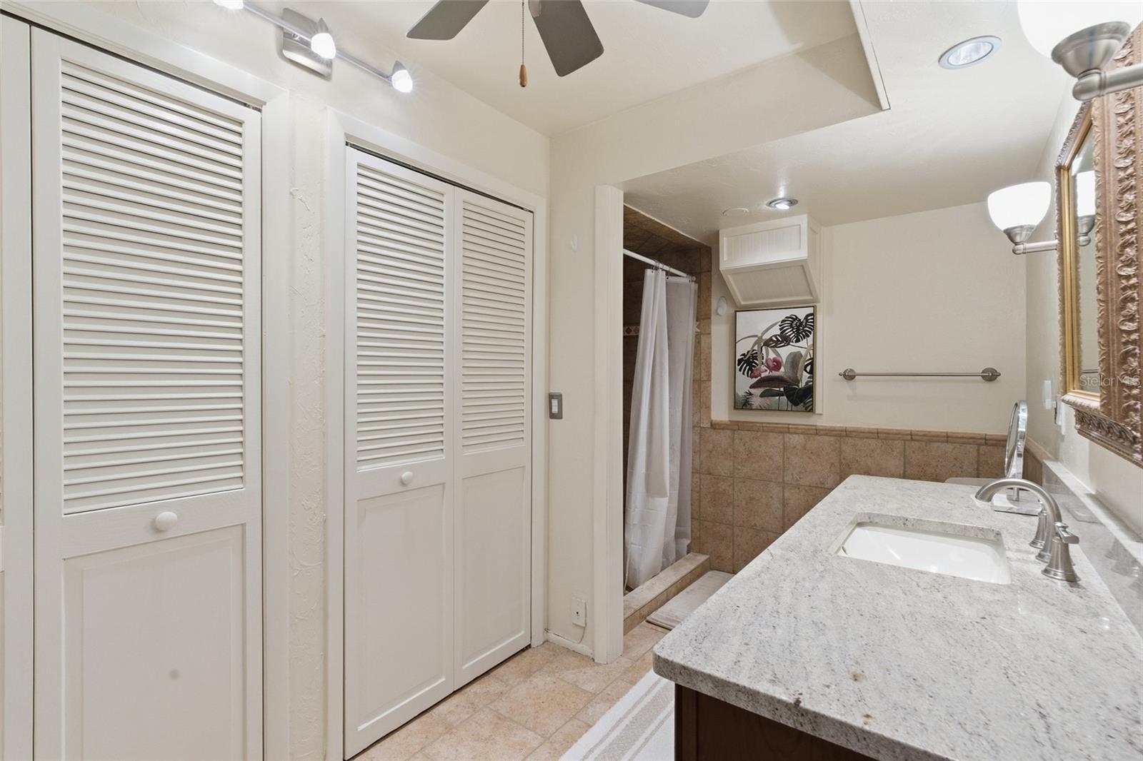 Image 19 of 40 For 1 Colony Point Drive 16c