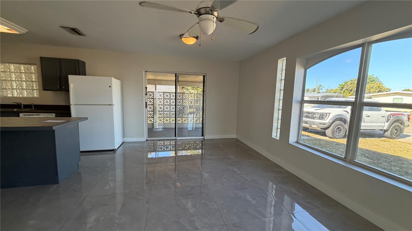 Image 2 of 8 For 21371 Glendale Avenue