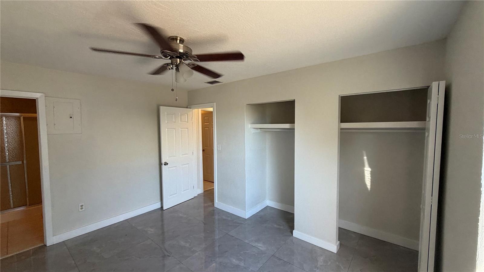 Image 5 of 8 For 21371 Glendale Avenue