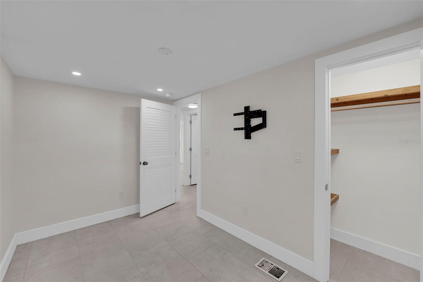 Image 32 of 32 For 2880 8th Avenue