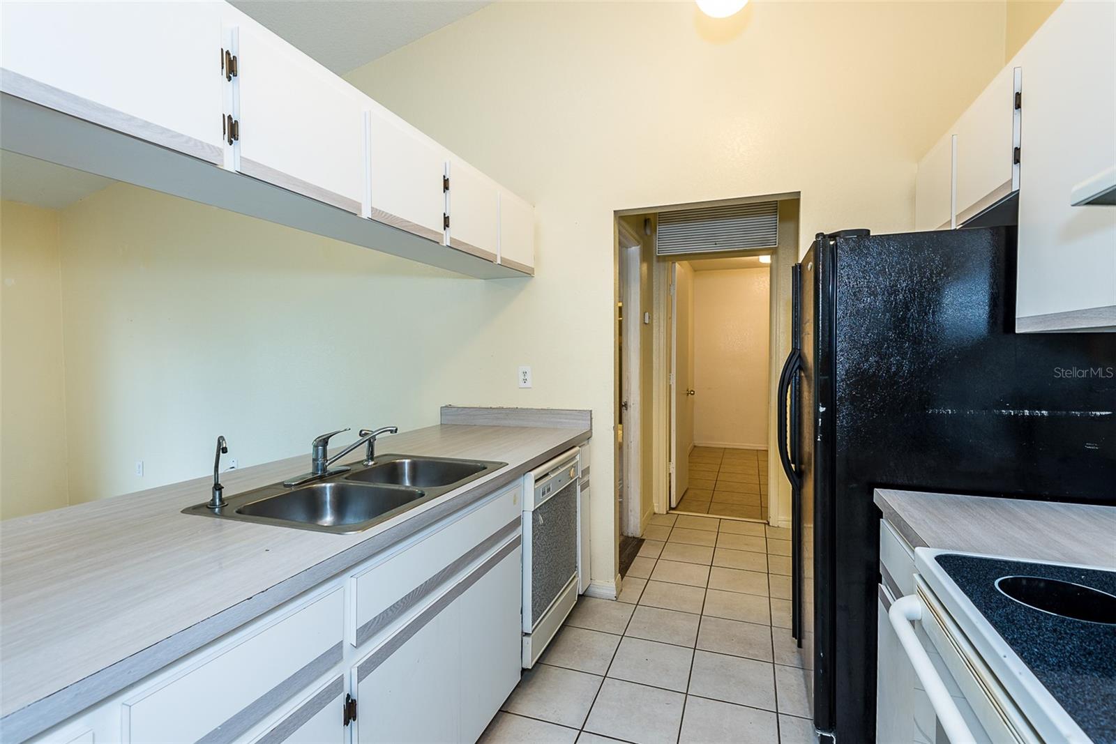 Image 10 of 25 For 504 Vannell Street