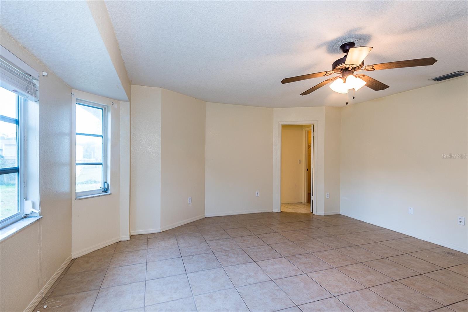 Image 15 of 25 For 504 Vannell Street