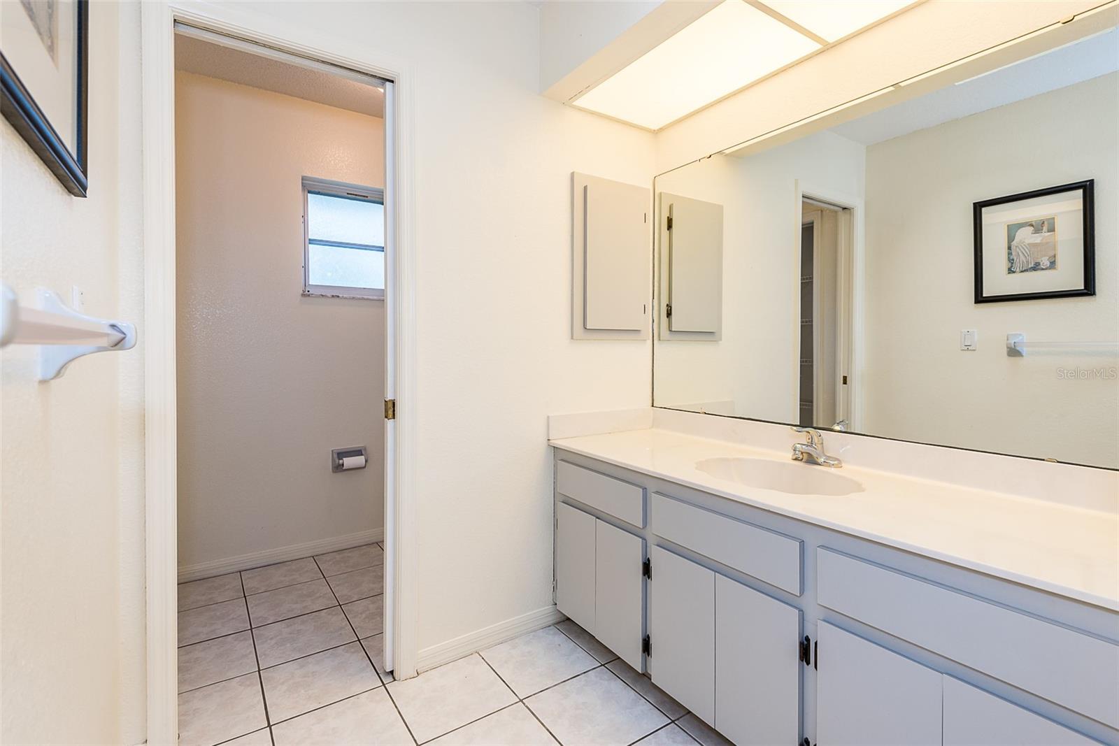 Image 17 of 25 For 504 Vannell Street