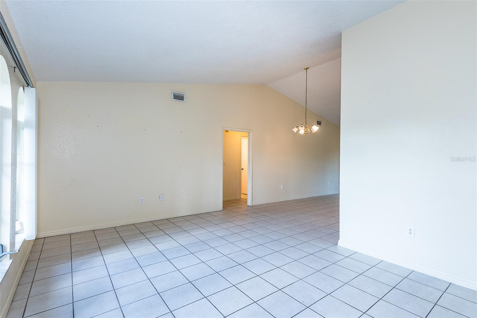 Image 4 of 25 For 504 Vannell Street