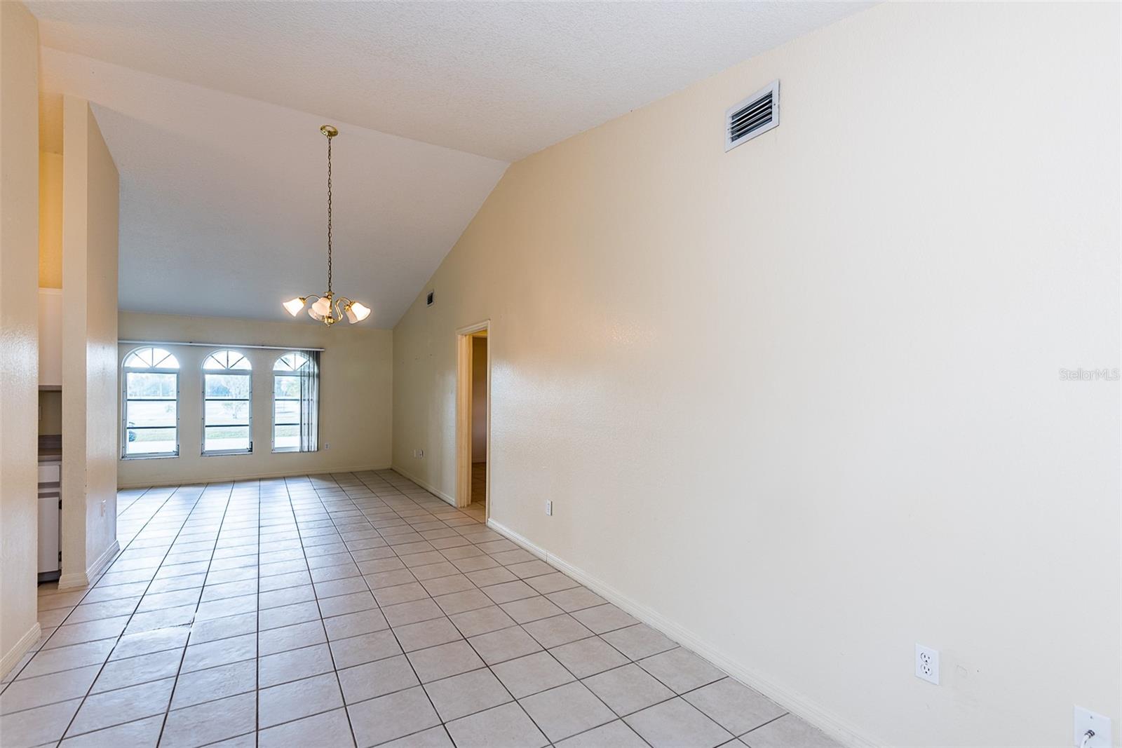 Image 6 of 25 For 504 Vannell Street