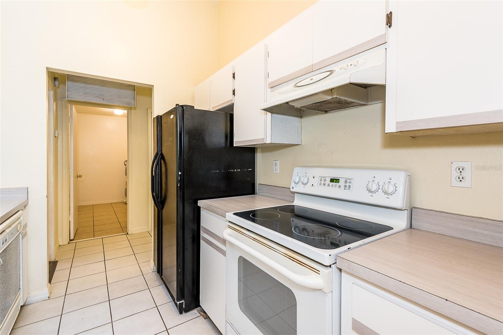 Image 9 of 25 For 504 Vannell Street