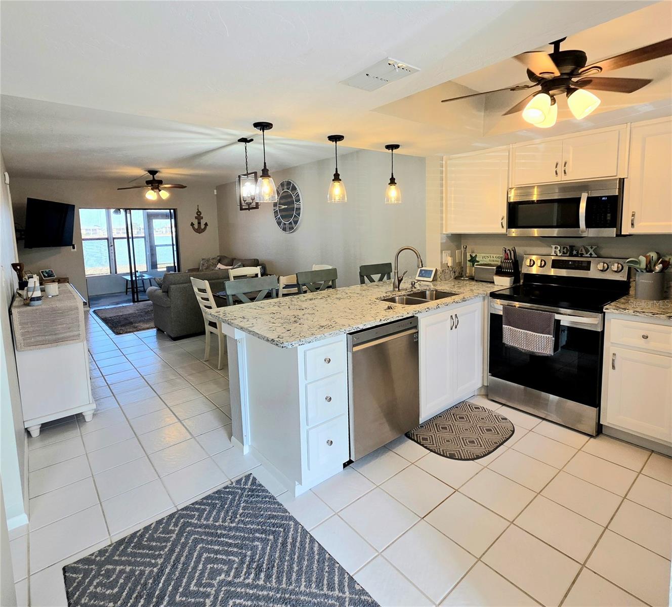 Image 3 of 13 For 25225 Rampart Boulevard 303