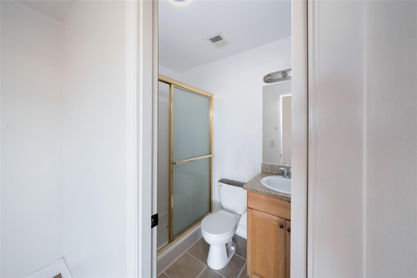 Image 18 of 32 For 3242 Ramblewood Drive N 23-c-3