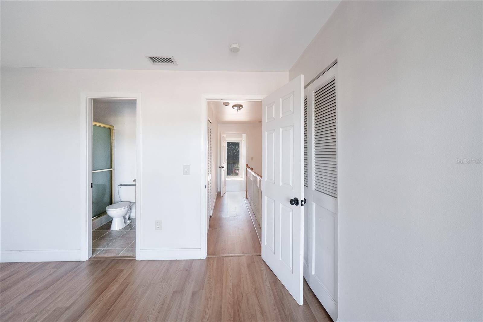 Image 19 of 32 For 3242 Ramblewood Drive N 23-c-3