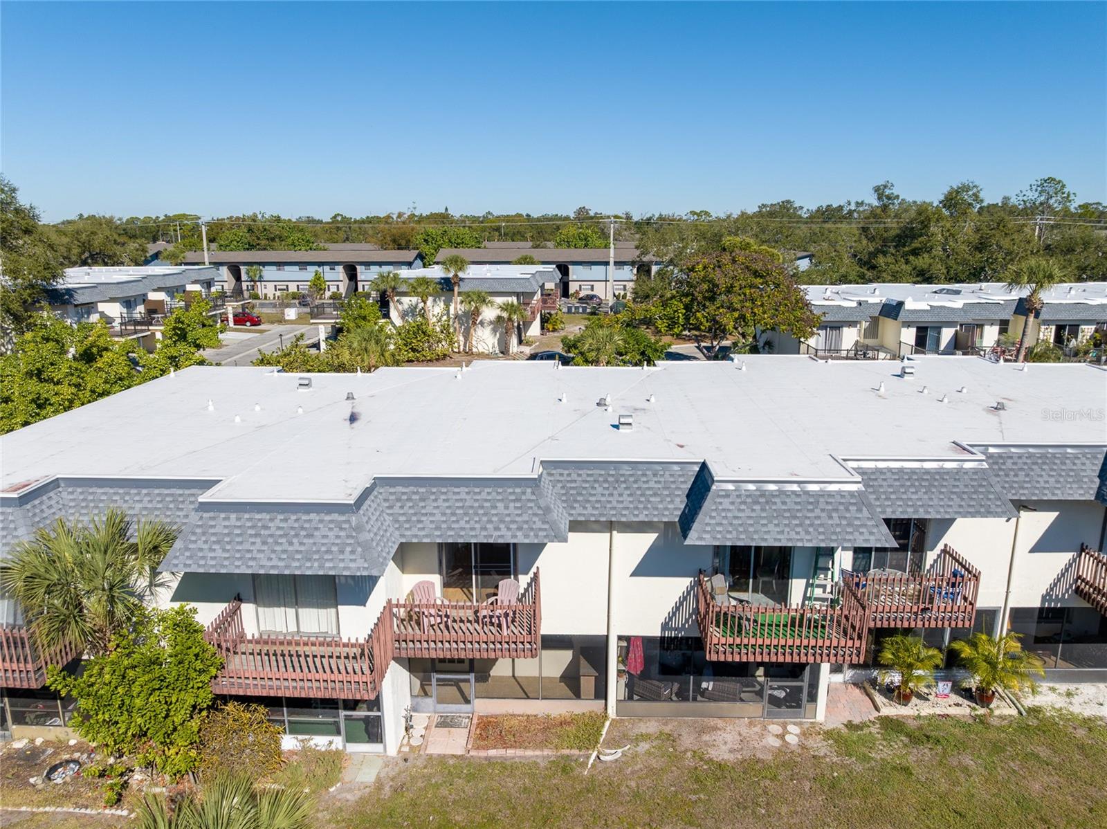 Image 25 of 32 For 3242 Ramblewood Drive N 23-c-3