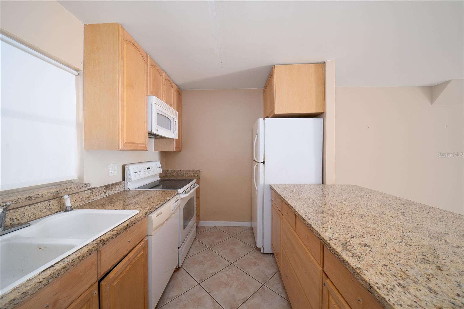 Image 7 of 32 For 3242 Ramblewood Drive N 23-c-3