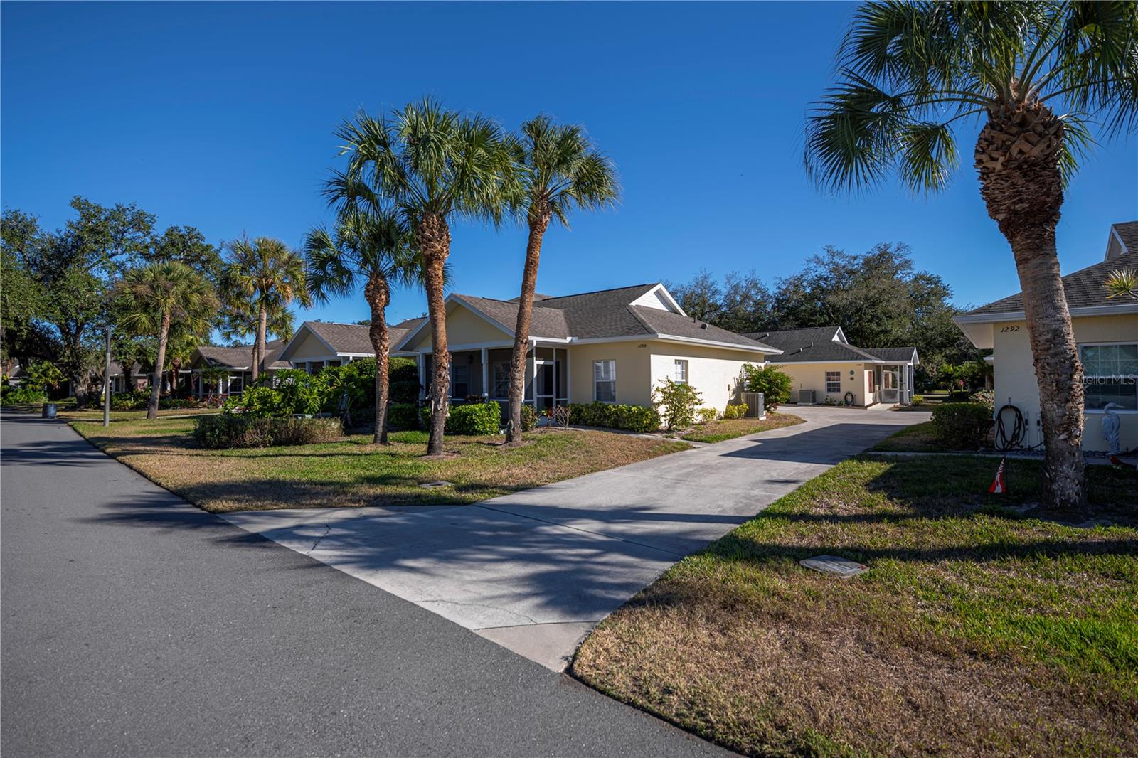 Image 4 of 76 For 1288 Green Oak Trail