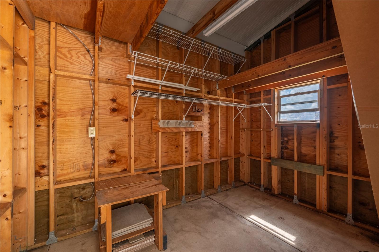 Image 27 of 62 For 1000 Kings Highway 111