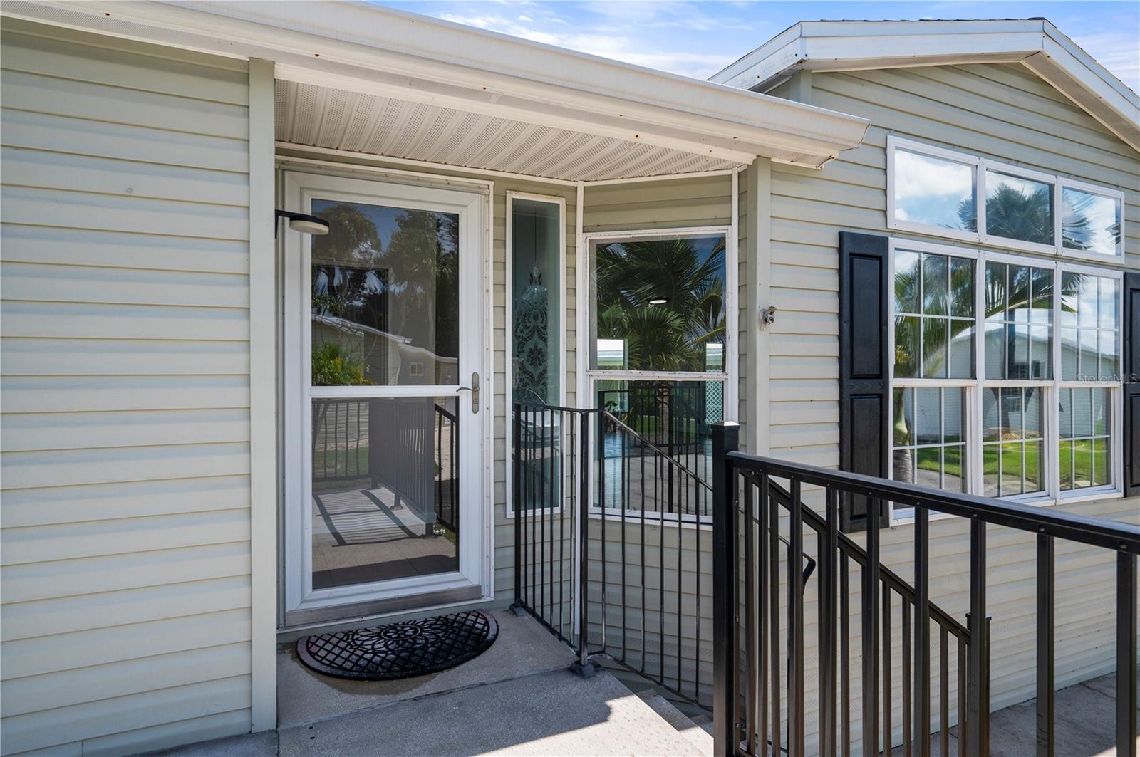 Image 29 of 62 For 1000 Kings Highway 111