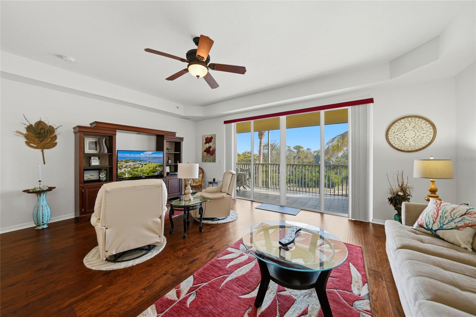 Image 13 of 53 For 255 End Drive 1308