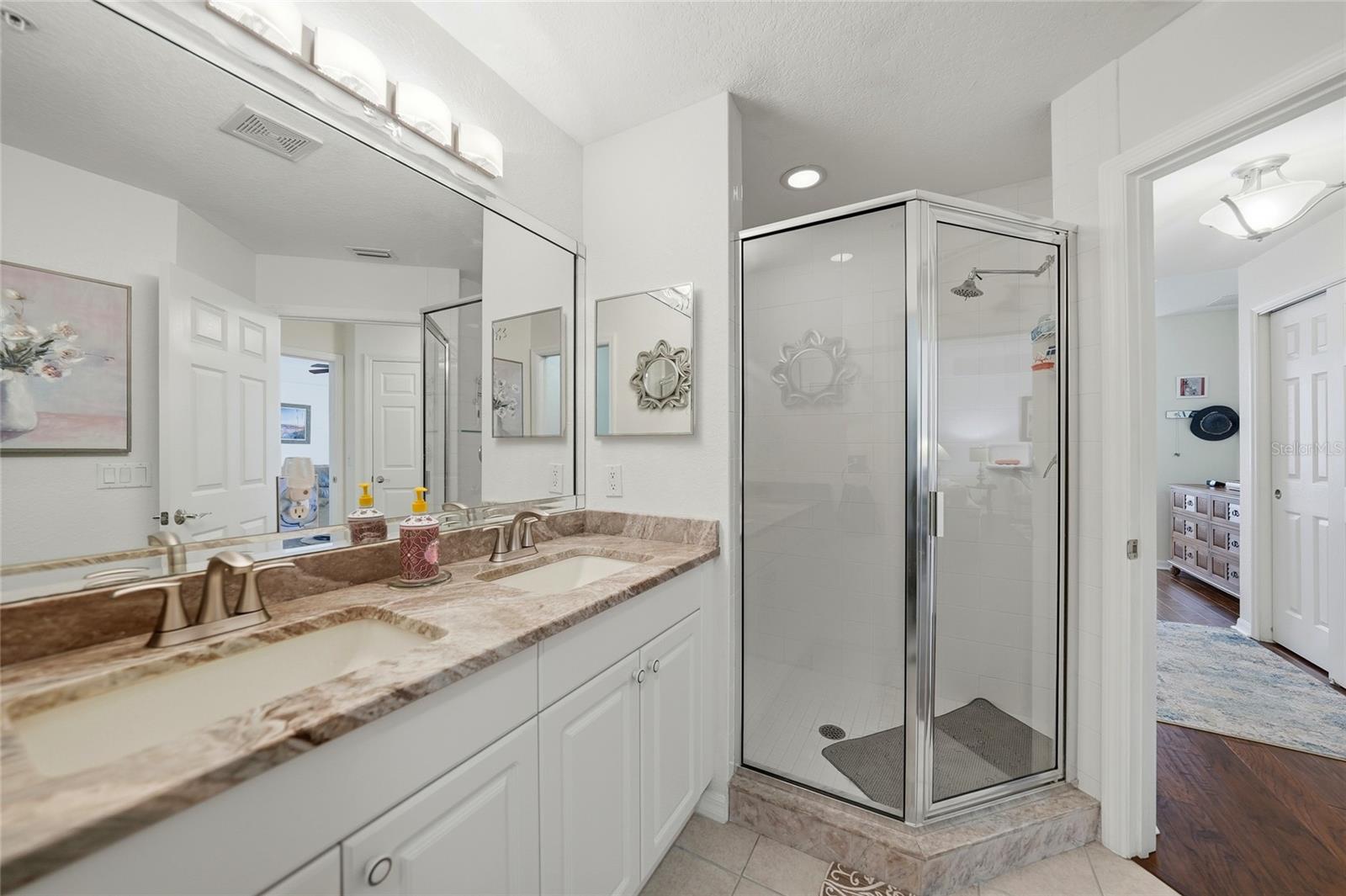 Image 22 of 53 For 255 End Drive 1308