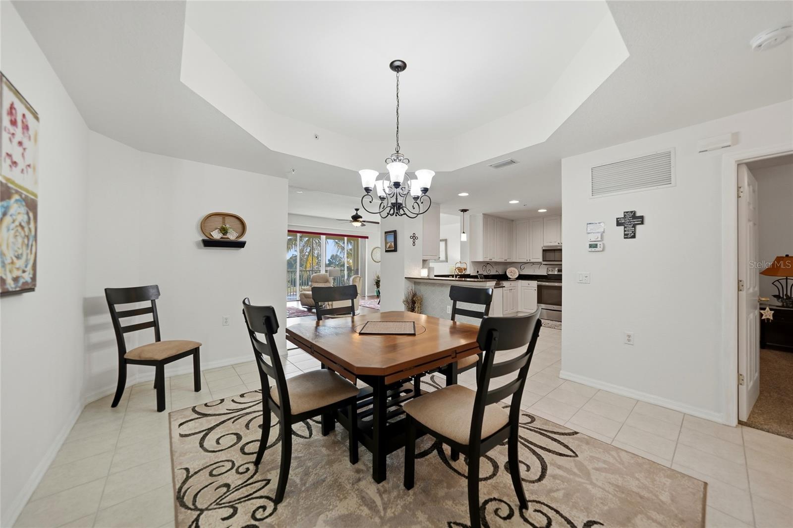 Image 5 of 53 For 255 End Drive 1308