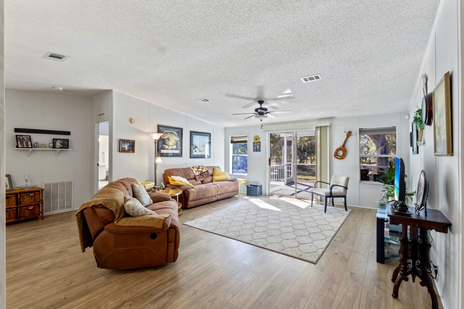 Image 10 of 39 For 29414 Pine Villa Circle