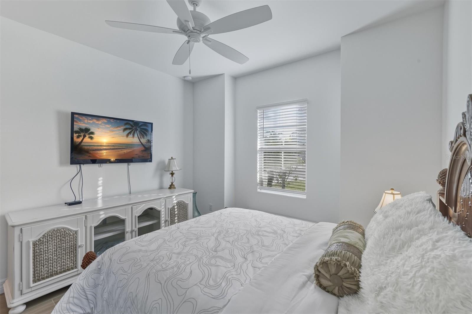 Image 14 of 57 For 13533 Blue Bay Circle