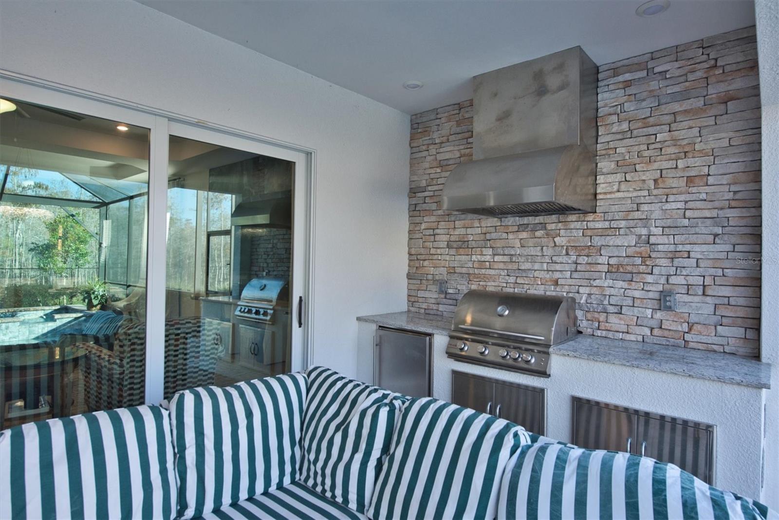 Image 40 of 57 For 13533 Blue Bay Circle