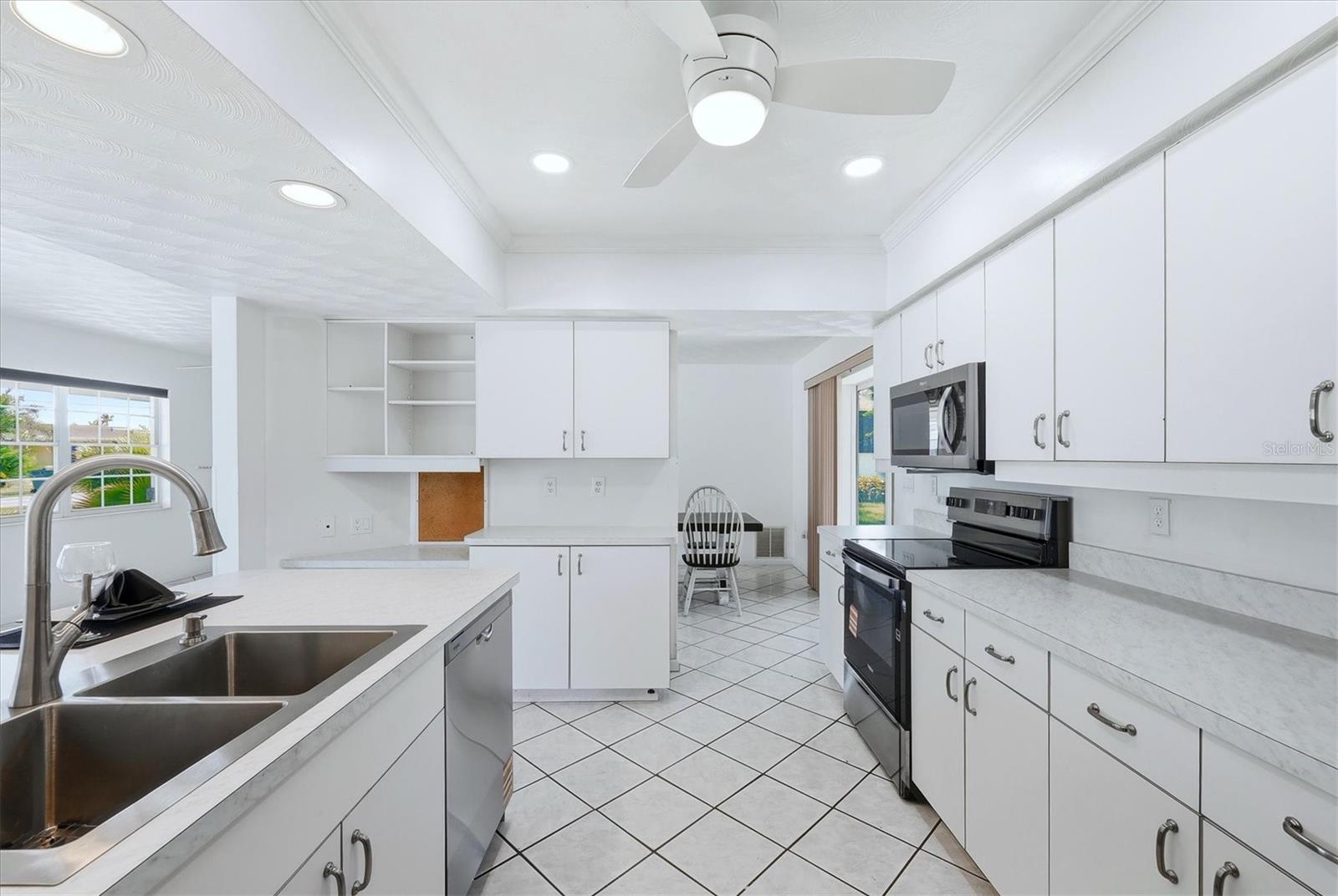 Image 12 of 51 For 270 Southland Road