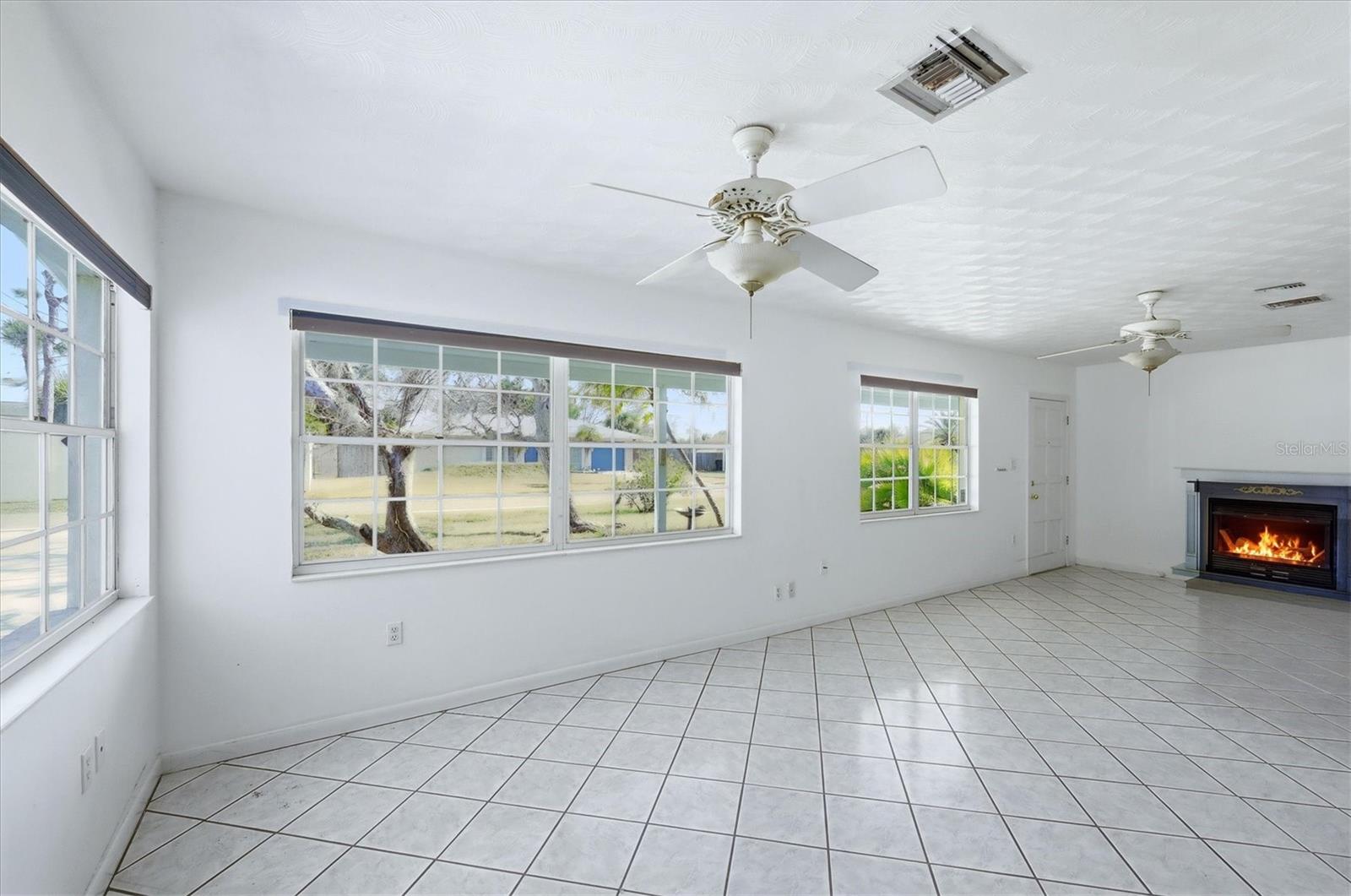 Image 4 of 51 For 270 Southland Road