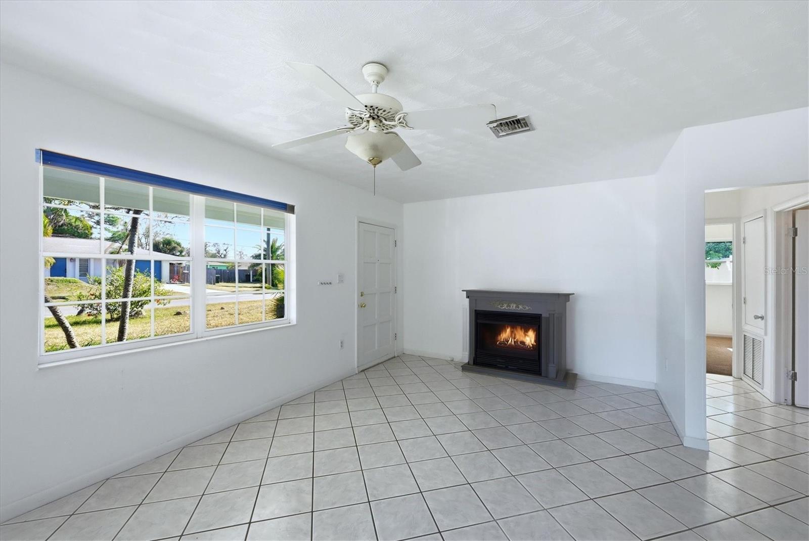 Image 7 of 51 For 270 Southland Road