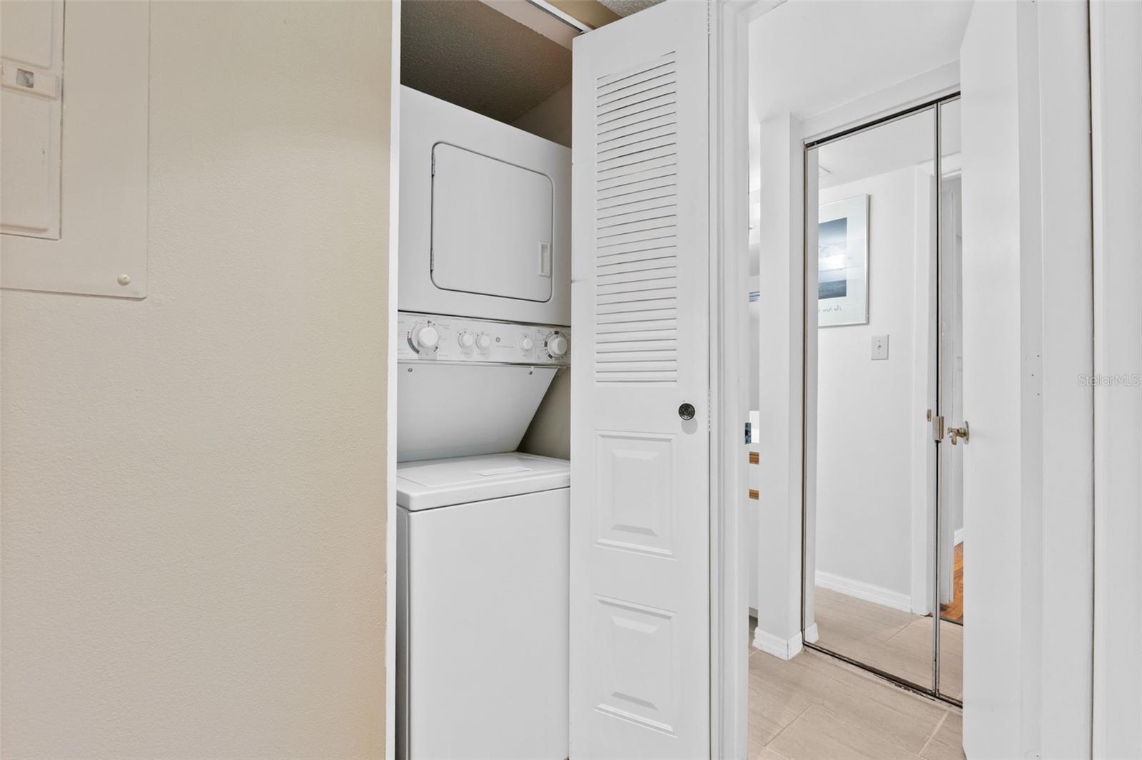 Image 16 of 36 For 19505 Quesada Avenue S208