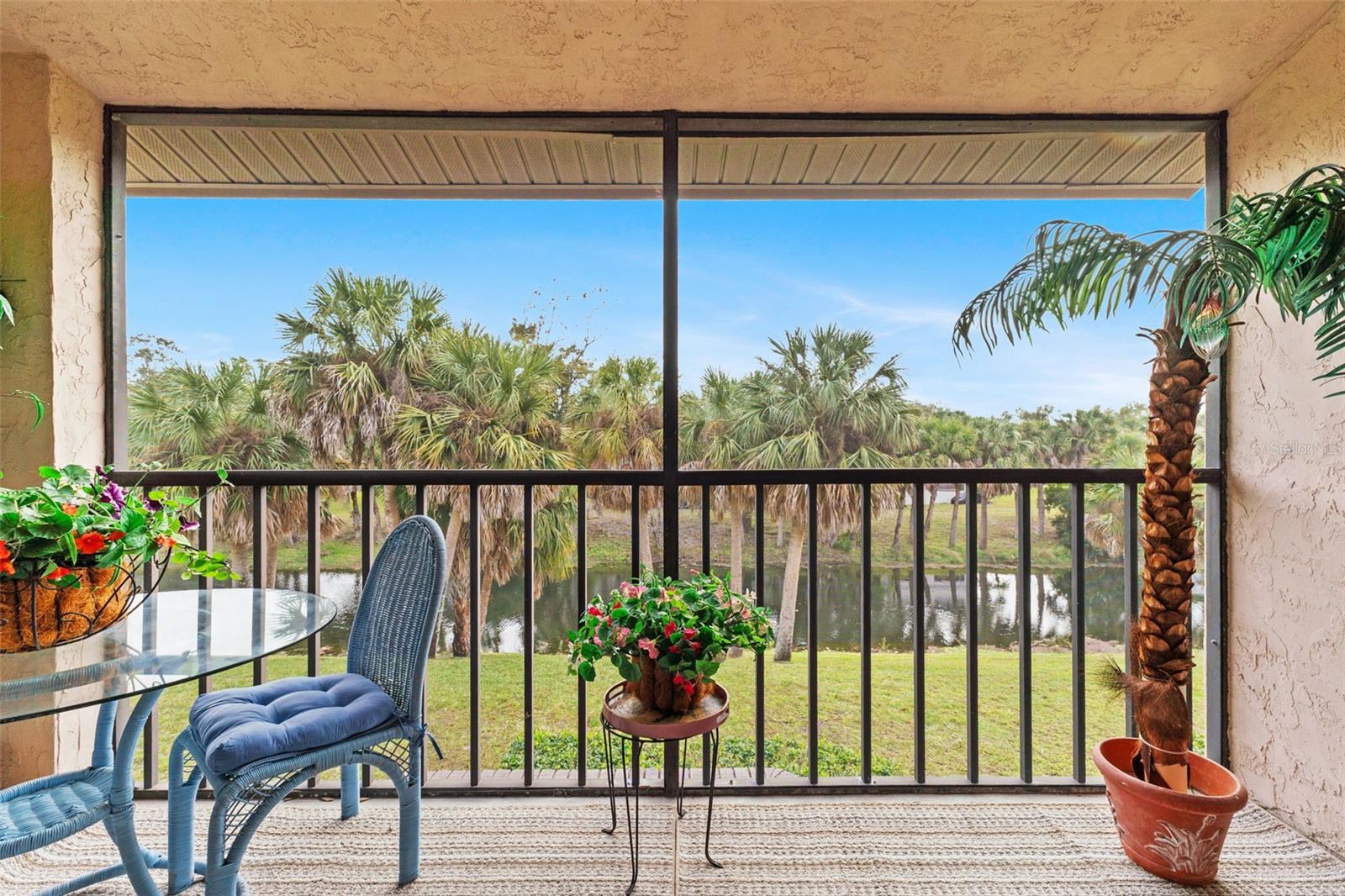 Image 19 of 36 For 19505 Quesada Avenue S208