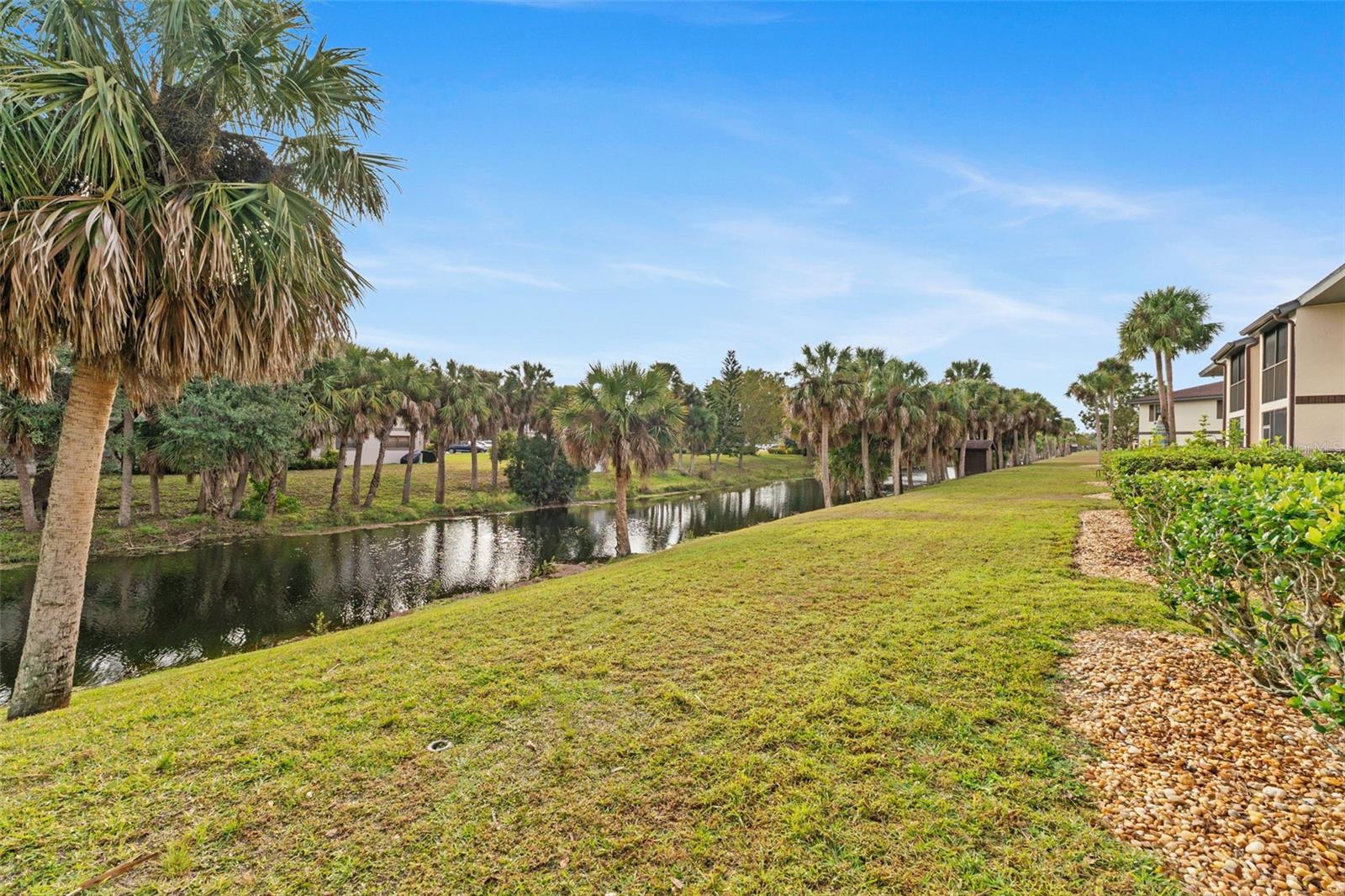 Image 23 of 36 For 19505 Quesada Avenue S208