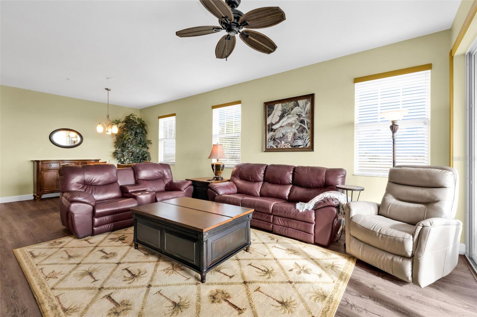 Image 11 of 44 For 17200 Acapulco Road 121