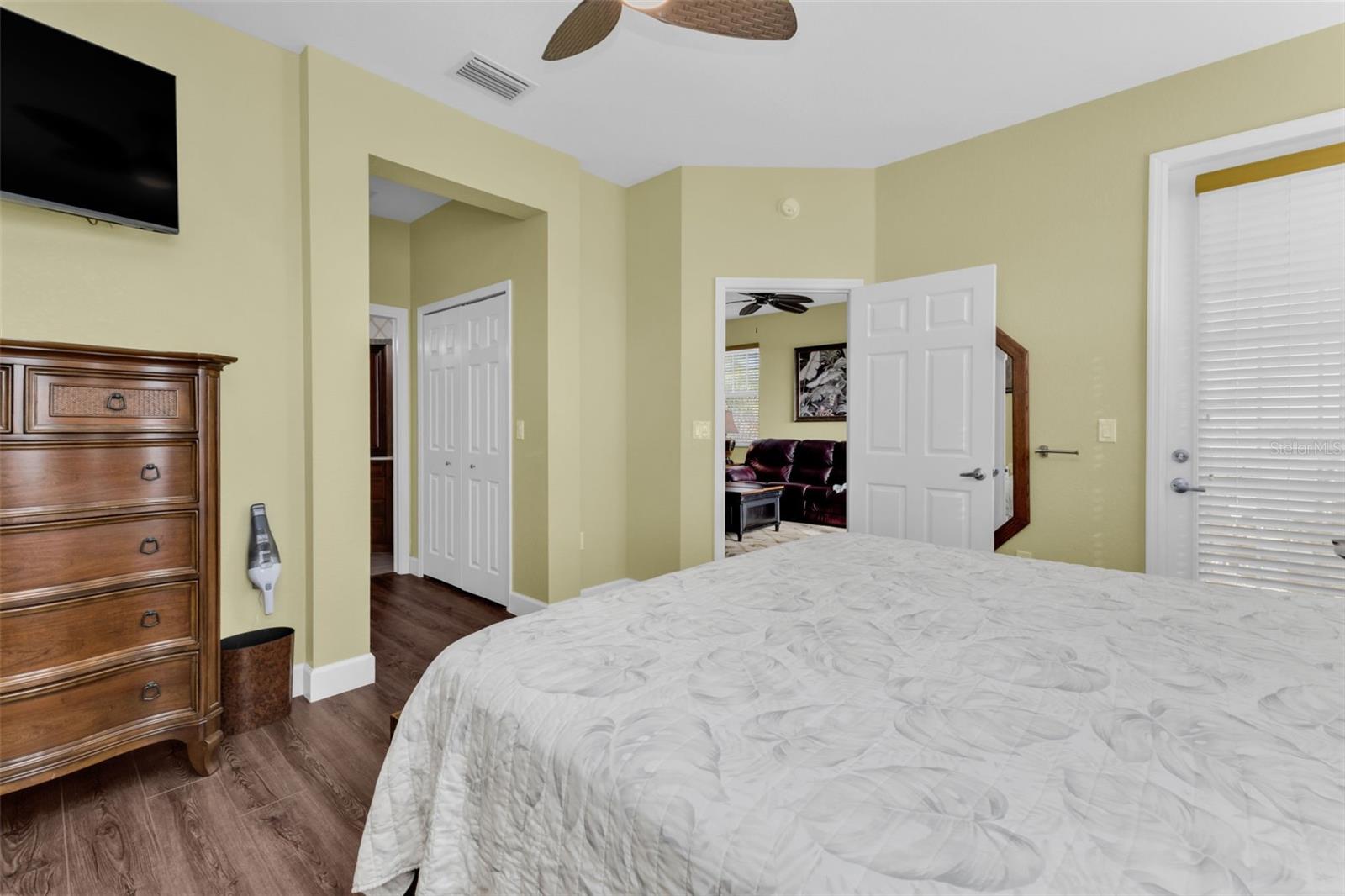 Image 18 of 44 For 17200 Acapulco Road 121