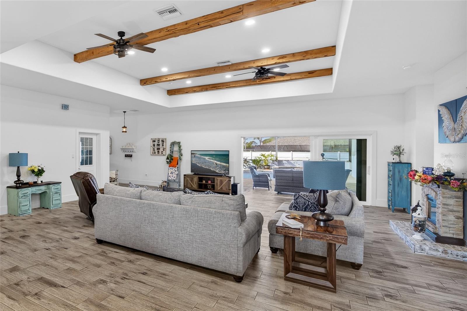 Image 11 of 51 For 2503 Digby Court