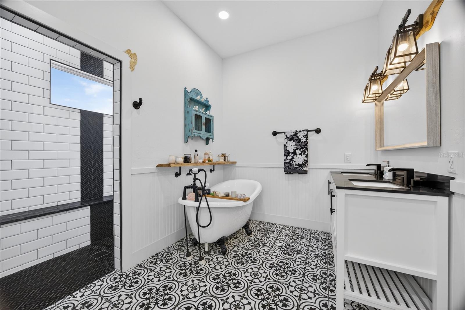 Image 22 of 51 For 2503 Digby Court