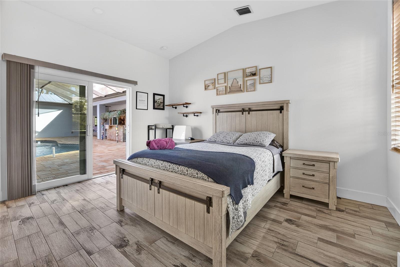 Image 25 of 51 For 2503 Digby Court