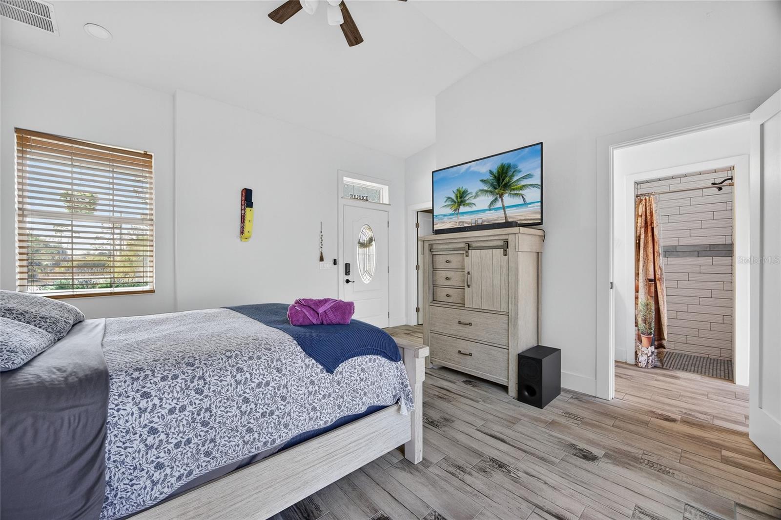 Image 26 of 51 For 2503 Digby Court