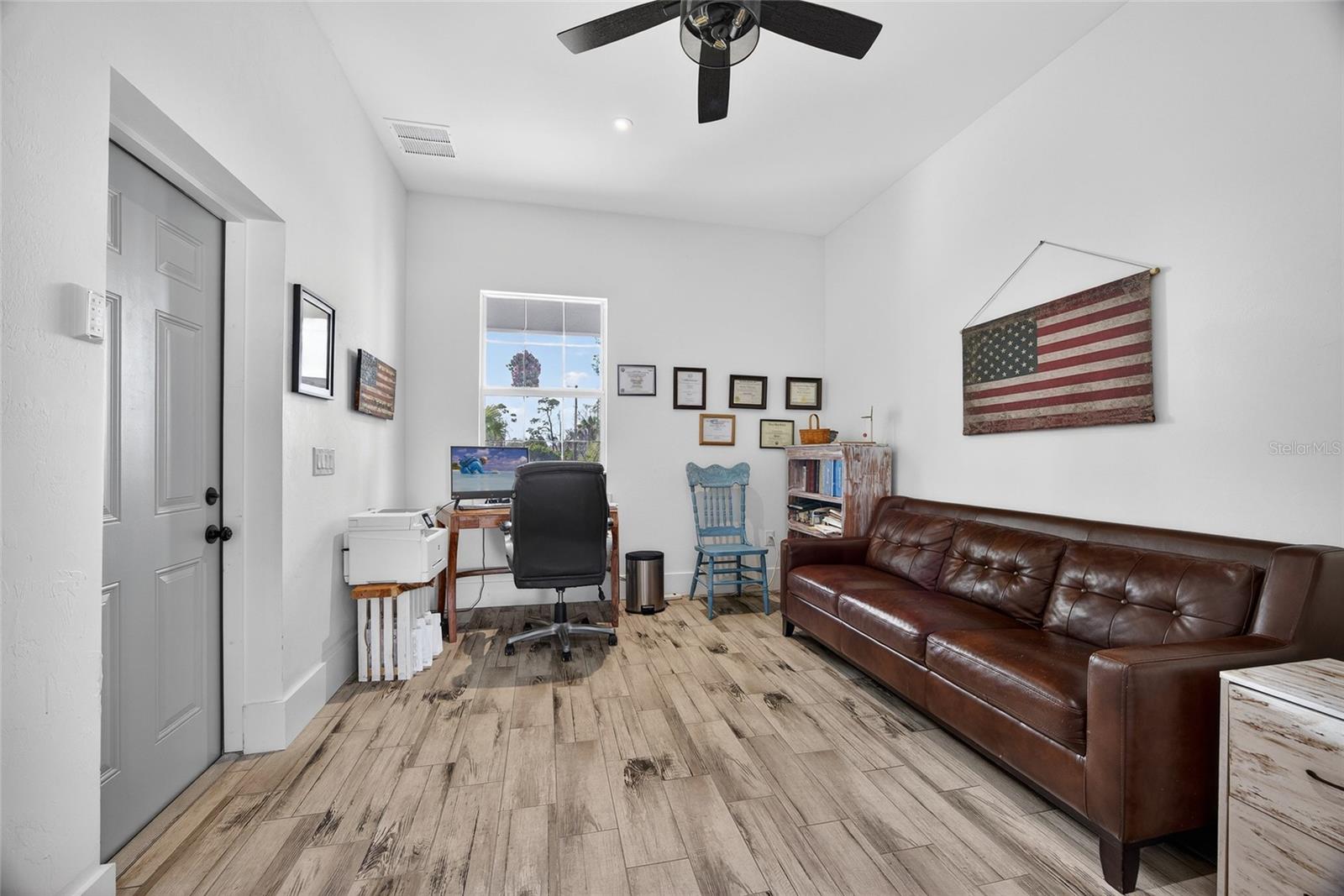 Image 28 of 51 For 2503 Digby Court