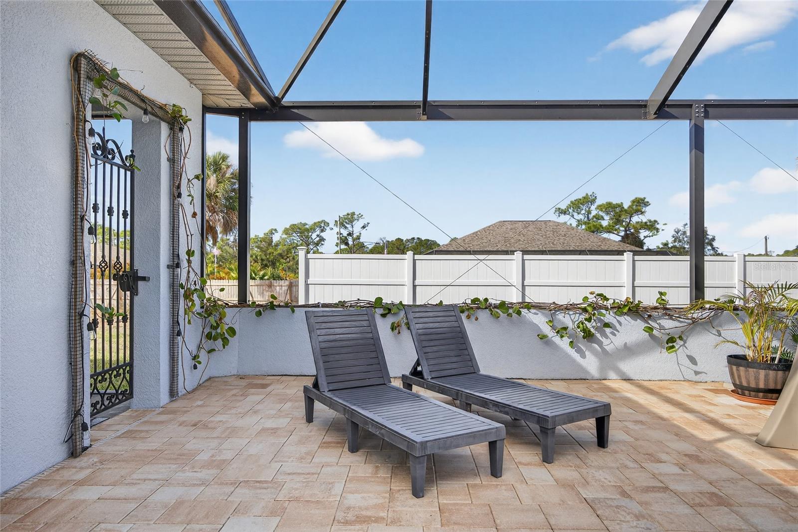 Image 33 of 51 For 2503 Digby Court