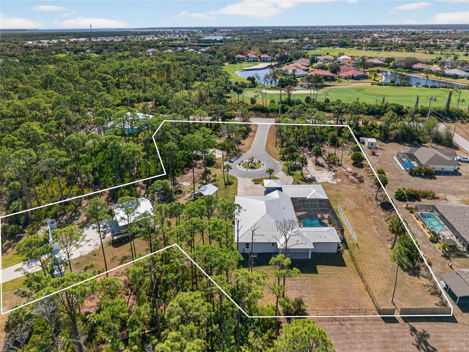 Image 38 of 51 For 2503 Digby Court