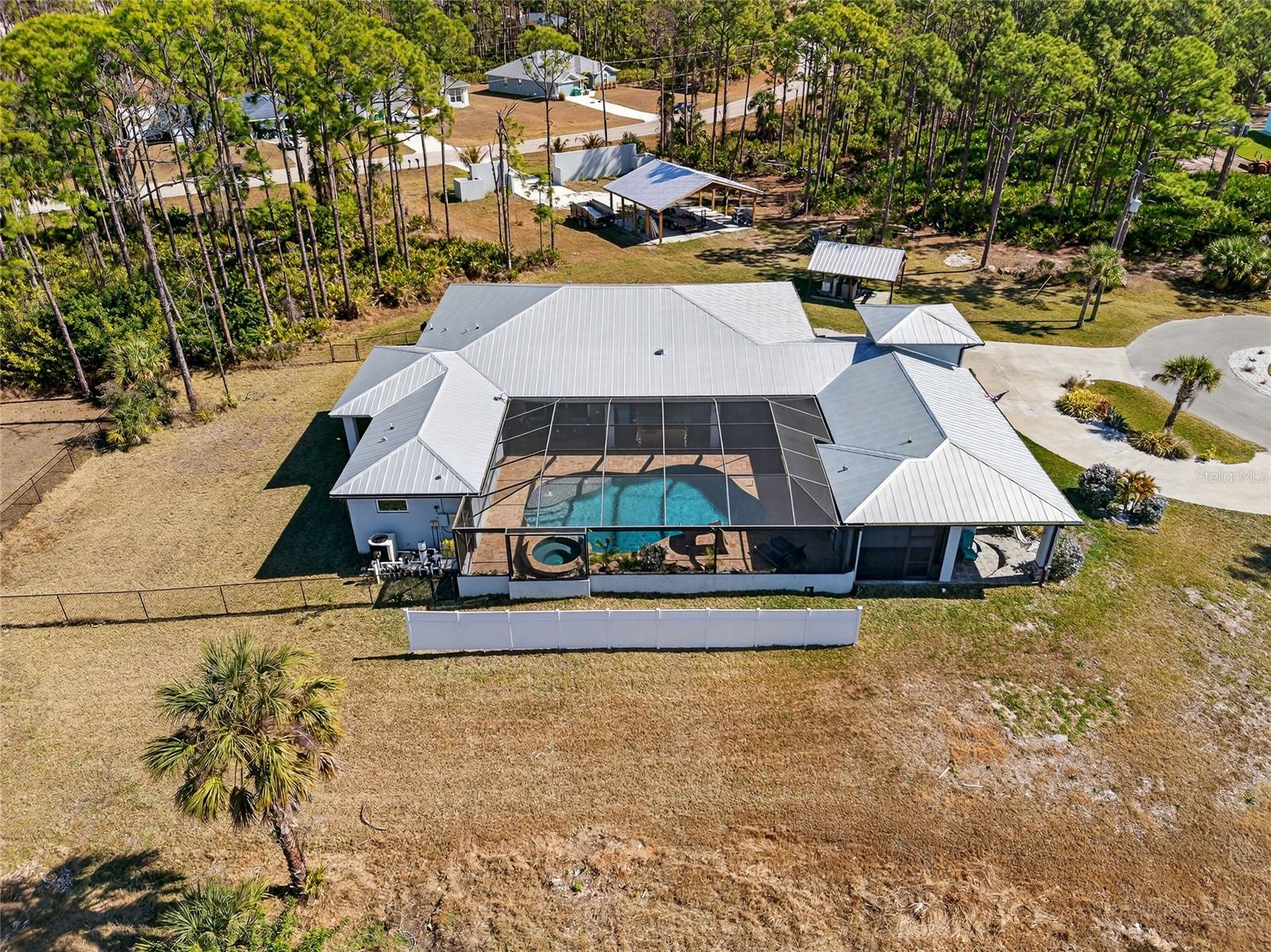 Image 40 of 51 For 2503 Digby Court