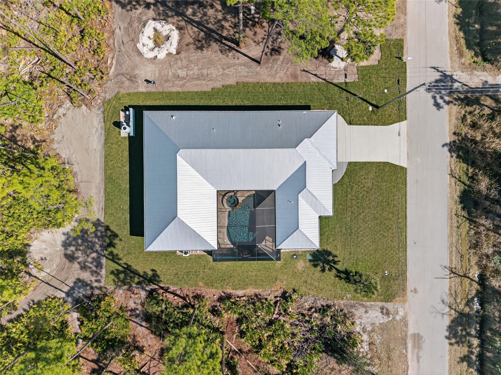 Image 37 of 43 For 14192 Riseley Avenue