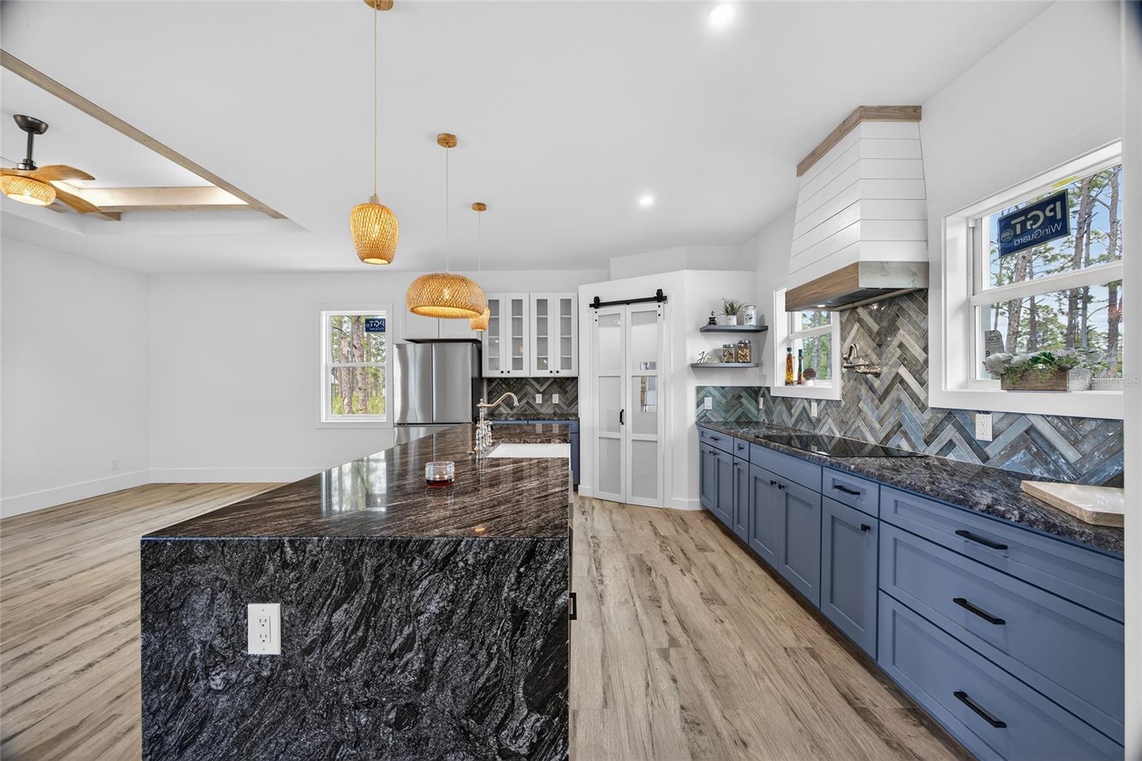 Image 7 of 43 For 14192 Riseley Avenue