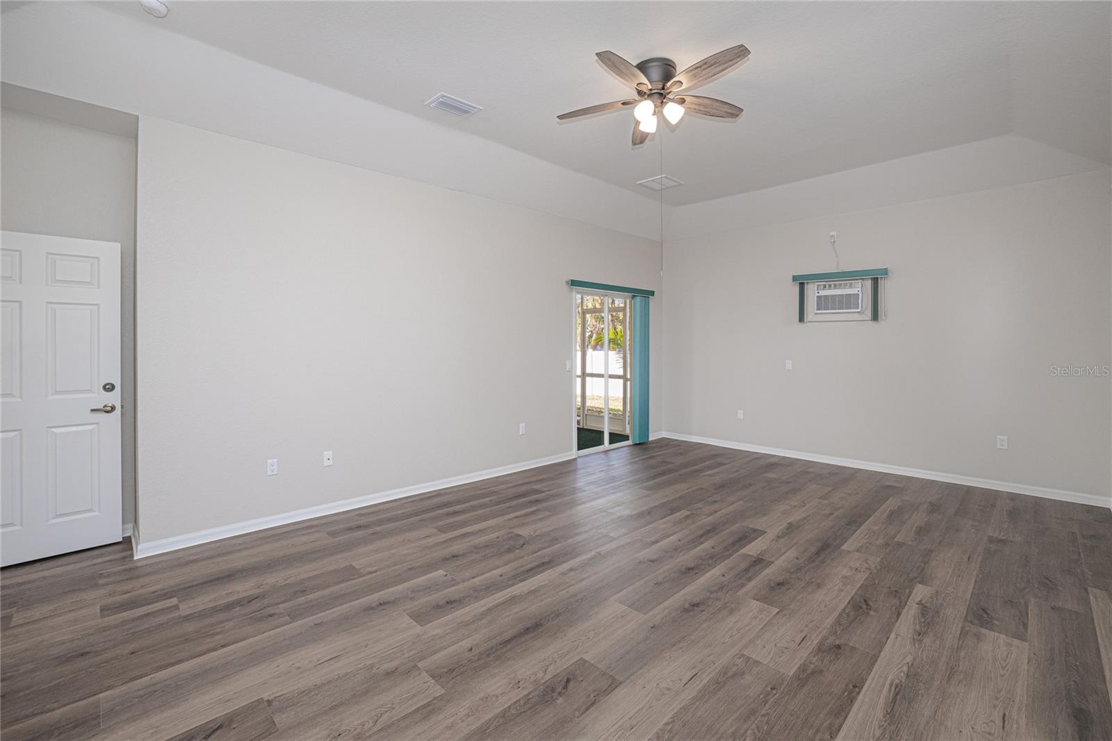 Image 19 of 53 For 1345 Sheehan Boulevard