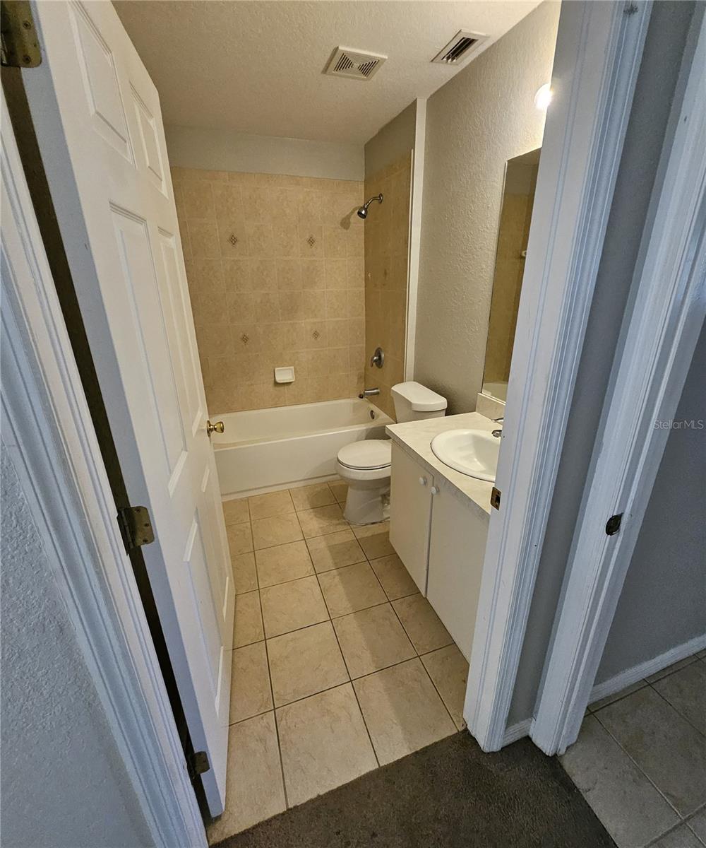 Image 25 of 35 For 4545-4547 26th Street Sw