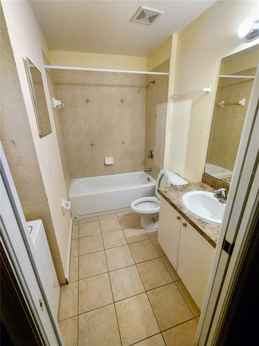 Image 29 of 35 For 4545-4547 26th Street Sw